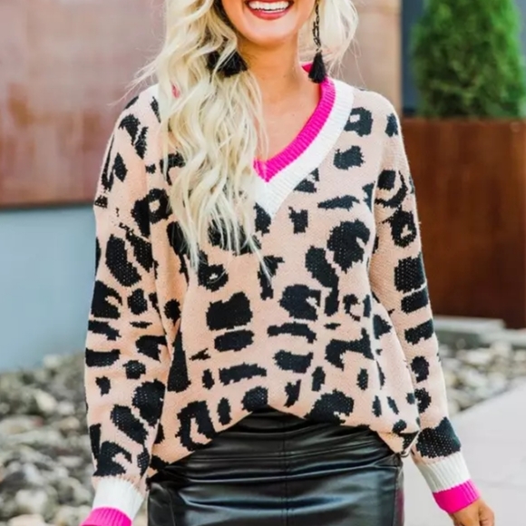 REIGN Animal Print Cozy & Comfy Sweater - Picture 5 of 7